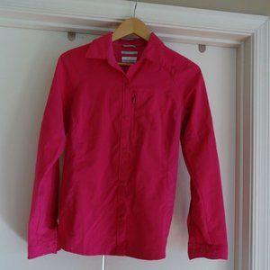 Columbia Women's Long Sleeved Shirt (Medium)